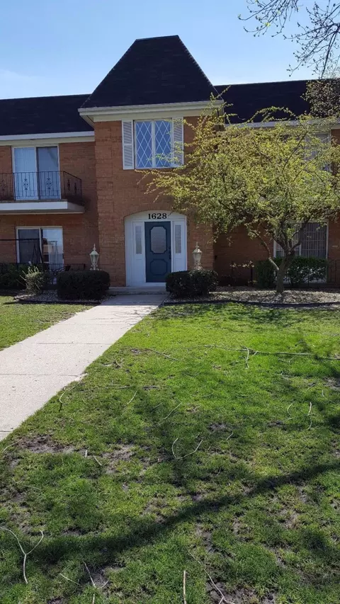 1628 Camellia Dr #C2, Munster, IN 46321 photo 1