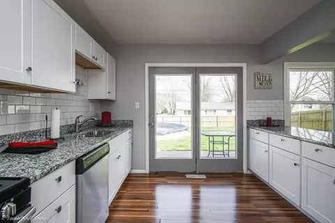 73 Maple Ct, Hebron, IN 46341 photo 10