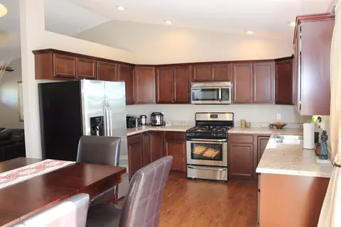 264 S Meadow Ln, Wheatfield, IN 46392 photo 2
