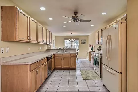 10797 Knickerbocker Ct, Saint John, IN 46373 photo 8