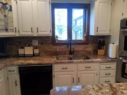 9801 W Rustic Dr, De Motte, IN 46310 photo 7