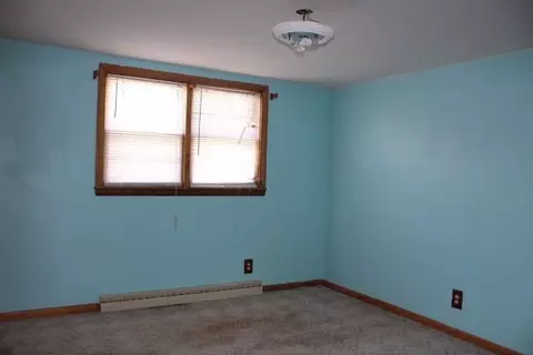 103 E John St, Knox, IN 46534 photo 8