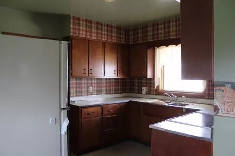 103 E John St, Knox, IN 46534 photo 10