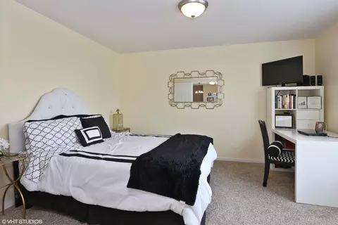 53121 Flowing Stream Ct, South Bend, IN 46628 photo 9