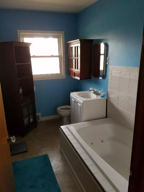 215 W Oak Pl, Griffith, IN 46319 photo 8