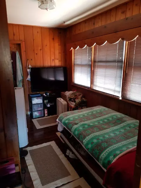 215 W Oak Pl, Griffith, IN 46319 photo 9
