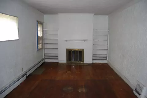 574 Johnson St, Gary, IN 46402 photo 5