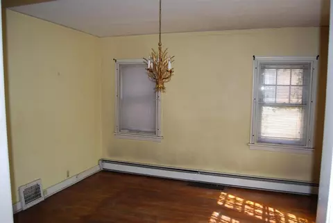 574 Johnson St, Gary, IN 46402 photo 3
