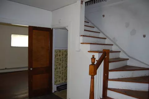 574 Johnson St, Gary, IN 46402 photo 4