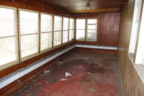 574 Johnson St, Gary, IN 46402 photo 8