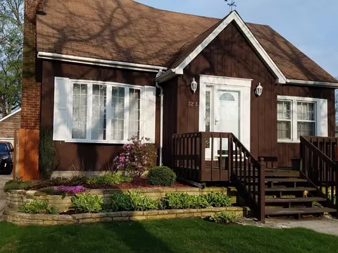 323 N Harvey St, Griffith, IN 46319 photo 1