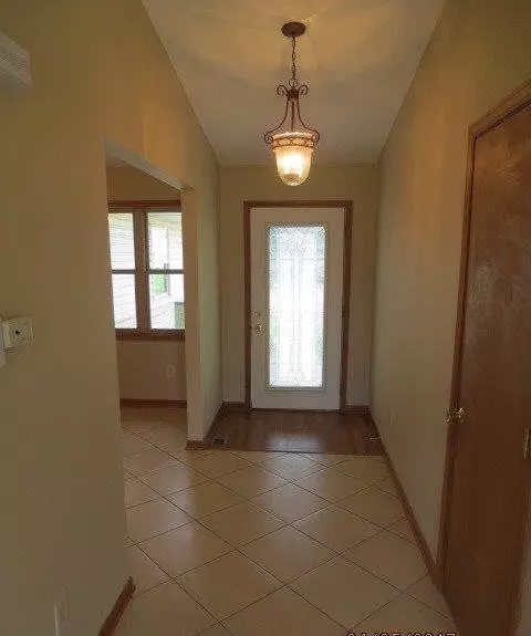 1245 W 96th Pl, Crown Point, IN 46307 photo 2