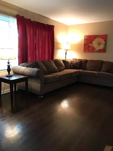 1041 N Dwiggins Ave, Griffith, IN 46319 photo 6