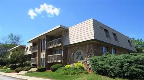 8137 Cedar Point Dr #118, Crown Point, IN 46307 photo 1