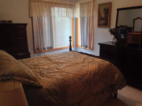 418 Canterbury Rd, Griffith, IN 46319 photo 7