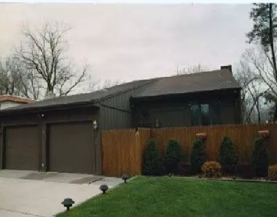1052 N Union St, Gary, IN 46403 photo 1