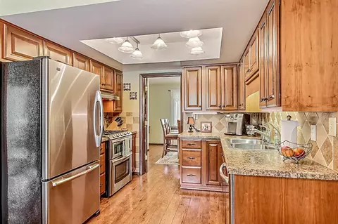 9640 Northcote Ave, Saint John, IN 46373 photo 3