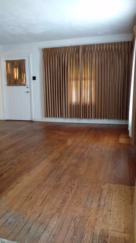 456 Tompkins St, Gary, IN 46406 photo 3