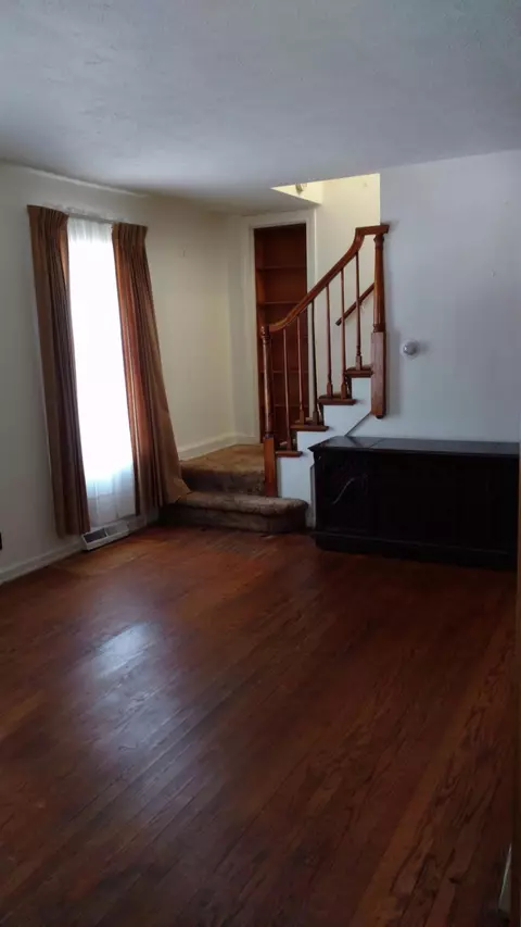 456 Tompkins St, Gary, IN 46406 photo 2