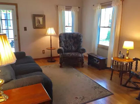 218 N Harvey St, Griffith, IN 46319 photo 5