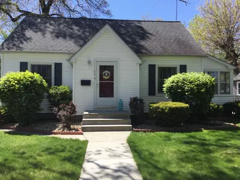 218 N Harvey St, Griffith, IN 46319 photo 1