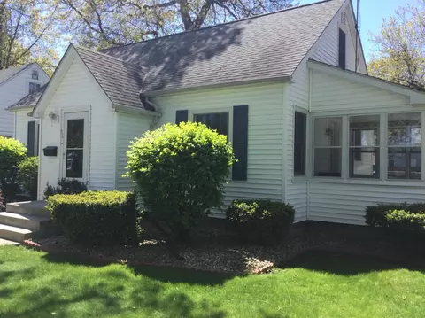 218 N Harvey St, Griffith, IN 46319 photo 3