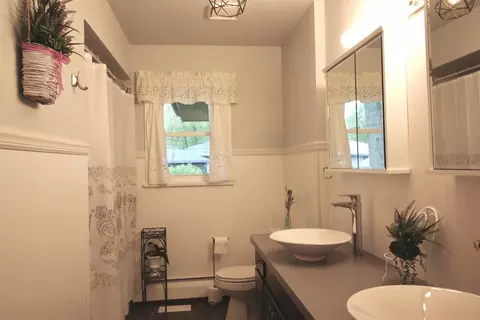 1402 N Harvey St, Griffith, IN 46319 photo 9