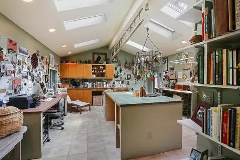 2 Crest Dr, Dune Acres, IN 46304 photo 7
