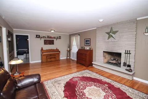 8540 Forest Ave, Munster, IN 46321 photo 6