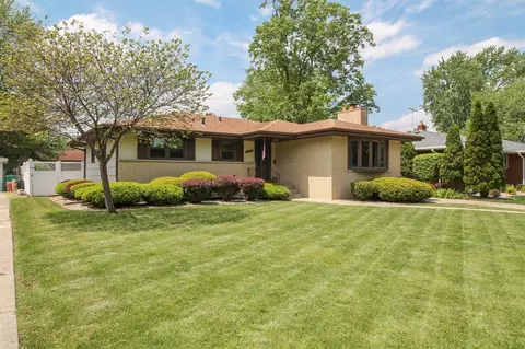 8540 Forest Ave, Munster, IN 46321 photo 1