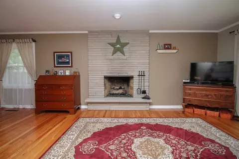8540 Forest Ave, Munster, IN 46321 photo 5