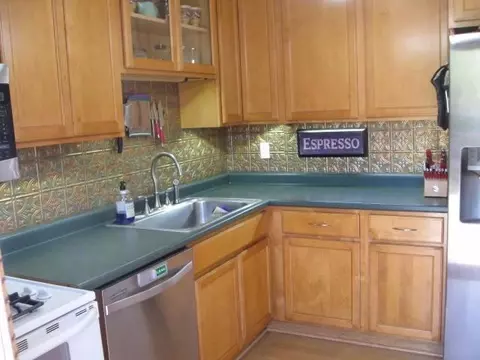 619 James Pl, Griffith, IN 46319 photo 4