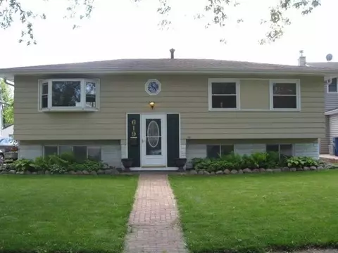 619 James Pl, Griffith, IN 46319 photo 1