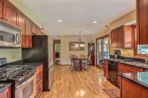 931 Mohawk Dr, Crown Point, IN 46307 photo 10