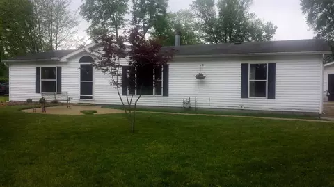 5339 E Pine St, Knox, IN 46534 photo 1