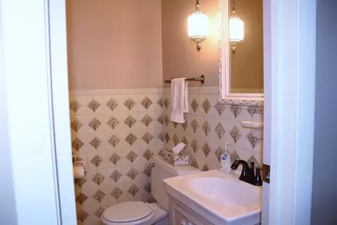 219 E 40th Pl, Griffith, IN 46319 photo 9