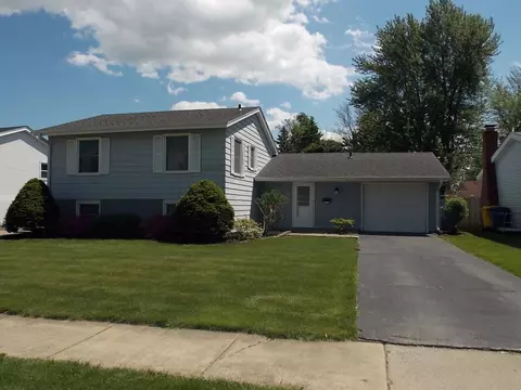 219 E 40th Pl, Griffith, IN 46319 photo 1