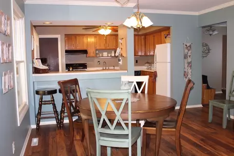 219 E 40th Pl, Griffith, IN 46319 photo 6