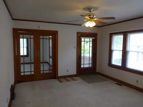 451 E 8th St, Hobart, IN 46342 photo 3
