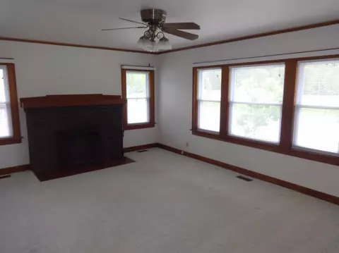 451 E 8th St, Hobart, IN 46342 photo 5
