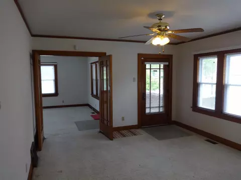 451 E 8th St, Hobart, IN 46342 photo 4