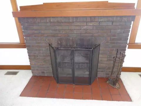 451 E 8th St, Hobart, IN 46342 photo 6