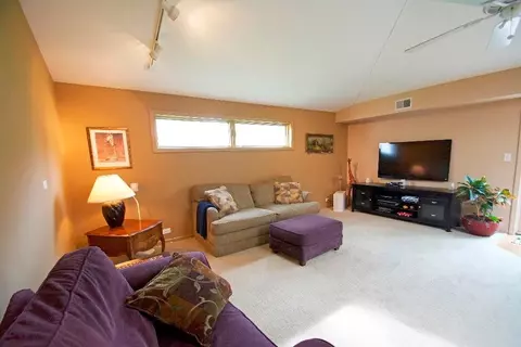 528 214th St, Dyer, IN 46311 photo 9