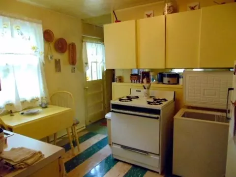 8032 Locust Ave, Gary, IN 46403 photo 8