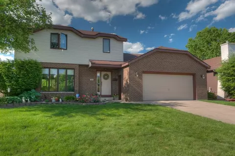 610 E Pine St, Griffith, IN 46319 photo 1