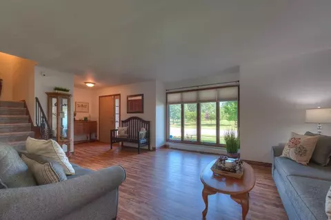 610 E Pine St, Griffith, IN 46319 photo 5
