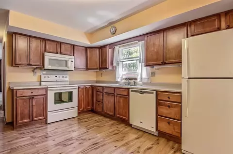 307 Elizabeth Dr, Crown Point, IN 46307 photo 8