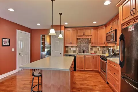 17533 Willowbrook Dr, Lowell, IN 46356 photo 8