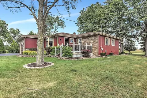 17515 Holtz Rd, Lowell, IN 46356 photo 2