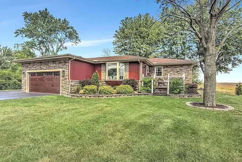 17515 Holtz Rd, Lowell, IN 46356 photo 1